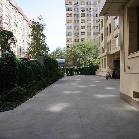 Nice And Comfortable Apartment In The Downtown Of Bichkek Extérieur photo
