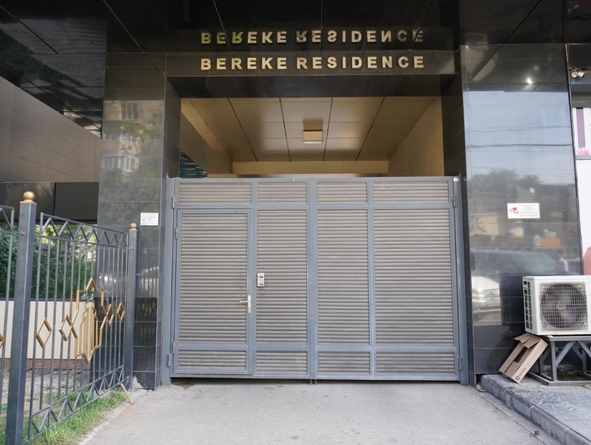 Nice And Comfortable Apartment In The Downtown Of Bichkek Extérieur photo